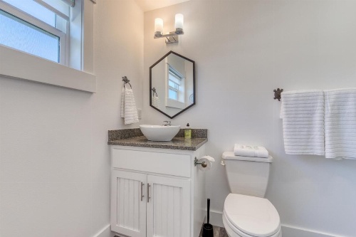 Twin Rocks Beach Retreat image 12