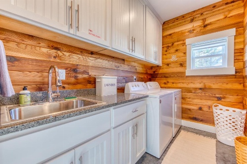 Twin Rocks Beach Retreat image 24