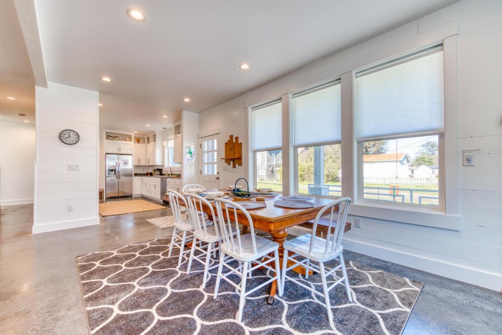 Twin Rocks Beach Retreat